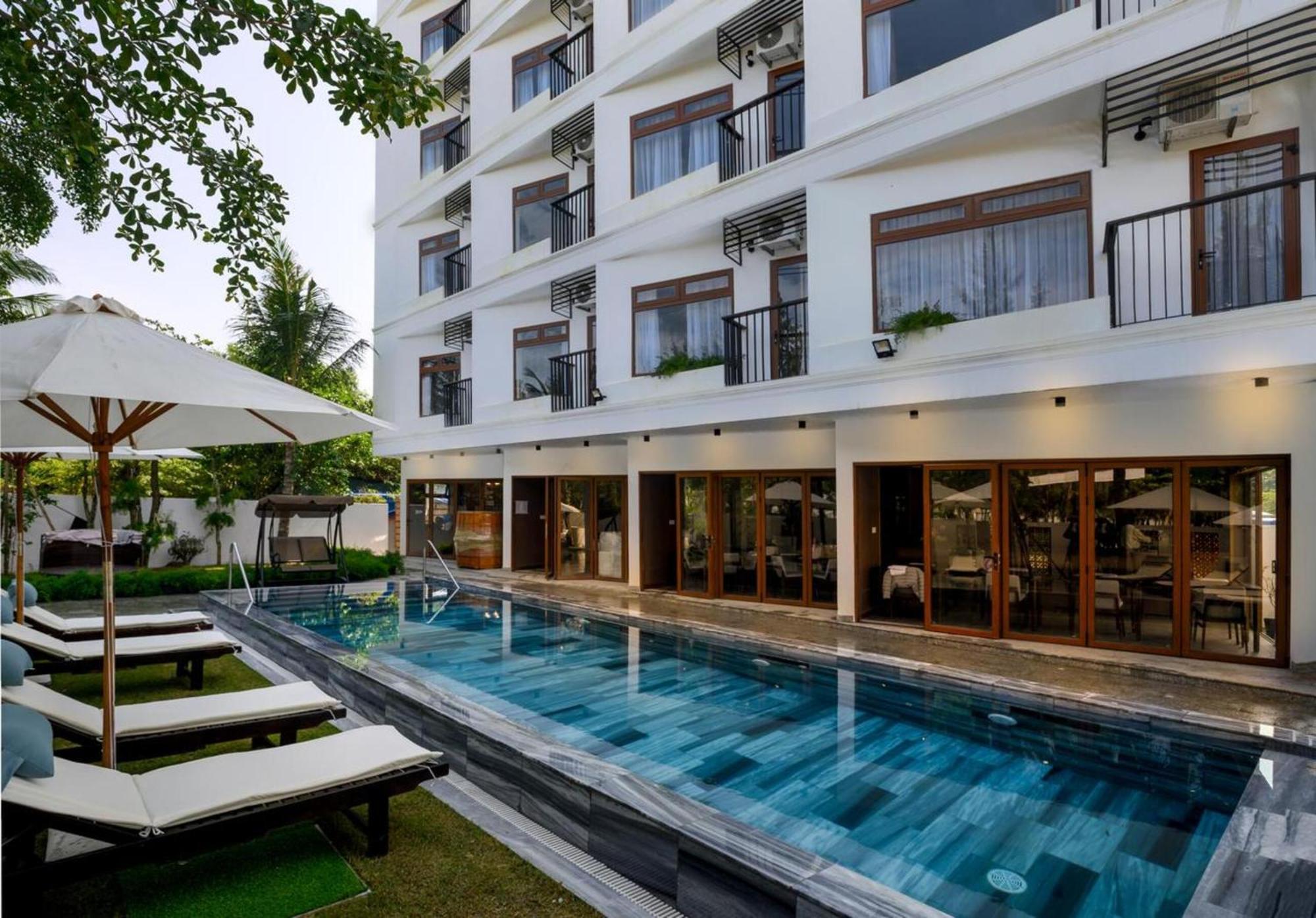 Hoi An Ocean Front Hotel Екстер'єр фото