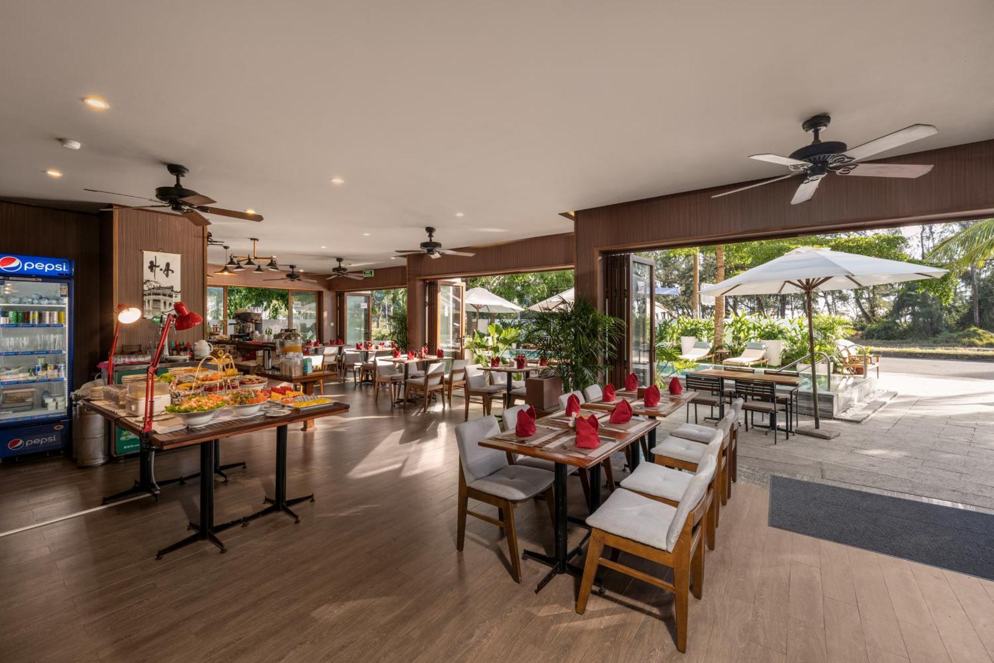 Hoi An Ocean Front Hotel Екстер'єр фото